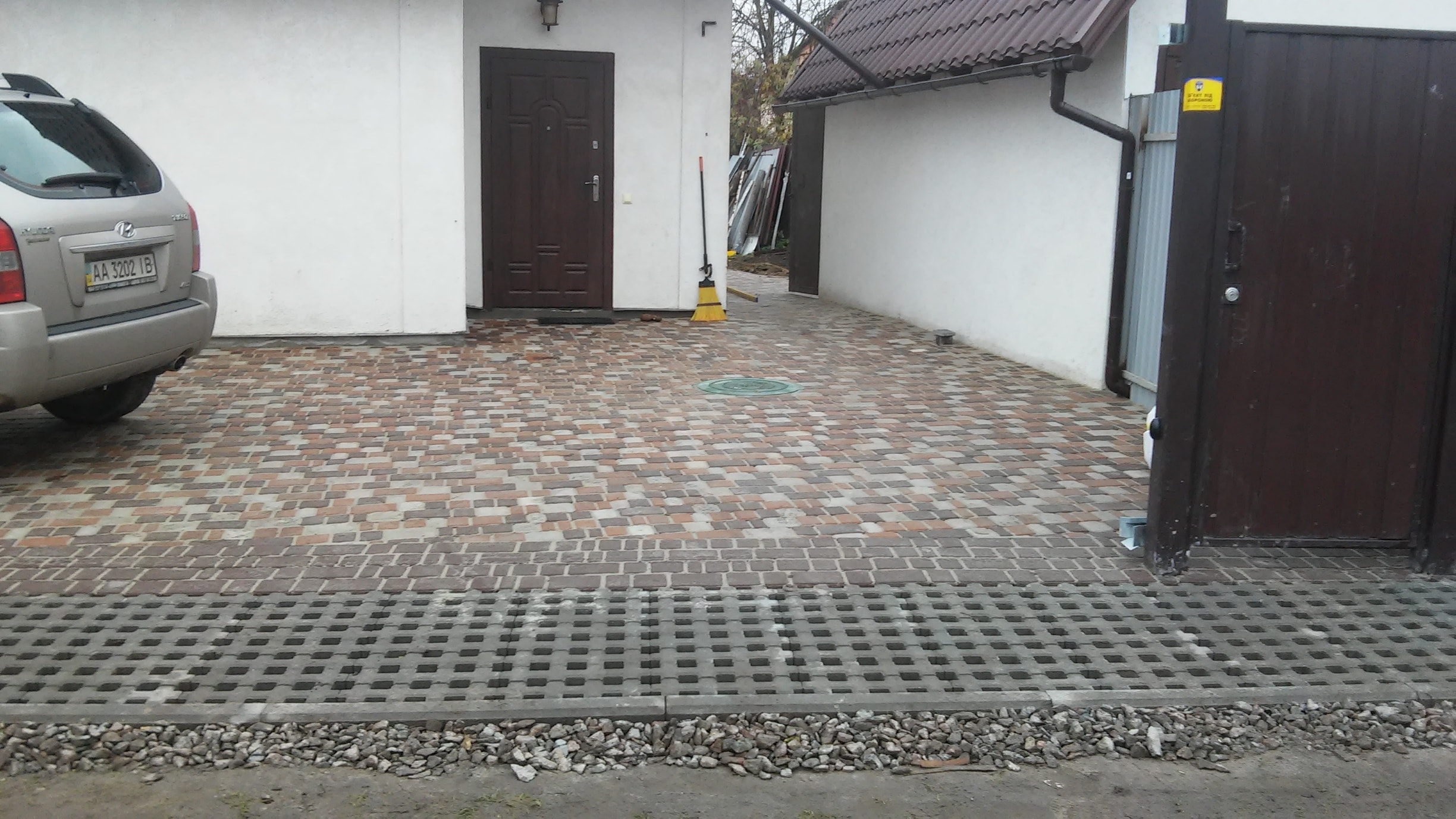 Професійне укладання тротуарної плитки